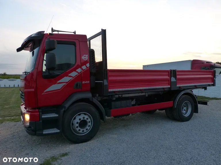 Volvo FL 240 WYWROTKA / NOWY KIPER / 3 STRONNY /  EURO 5 / DMC 18.000 KG / ŁADOWOŚĆ 10.500 KG / NA RESORACH / BLOKADA MOSTU / DŁ. 5.50 M / SUPER STAN / ZACZEP DO PRZYCZEPY - 22