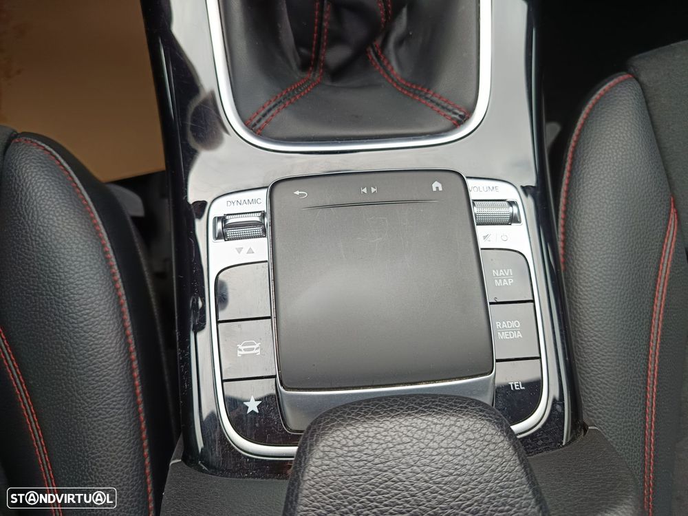 Mercedes-Benz A 200 AMG Line - 17