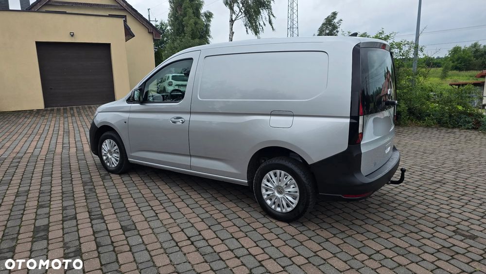 Volkswagen Caddy 102 KM Pierwsza rejestracja 03.01.2025 - 15