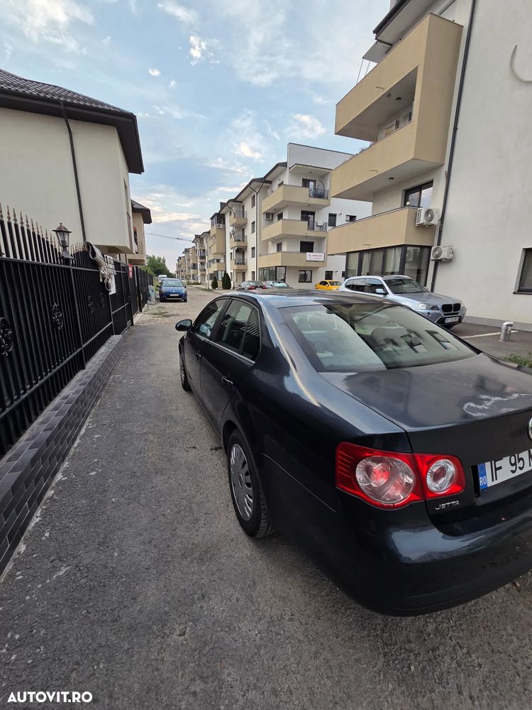 Volkswagen Jetta 1.9 TDI Comfortline - 10