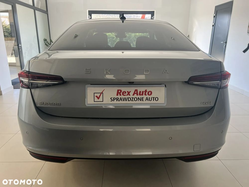 Skoda Superb 2.0 TDI SCR 4x4 Edition 130 DSG - 8
