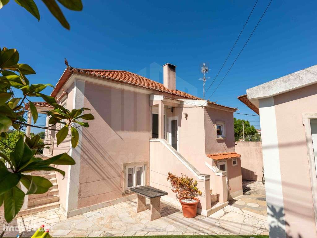 Casa Histórica com Vistas para o Palácio da Pena em Sintra - Grande imagem: 2/52