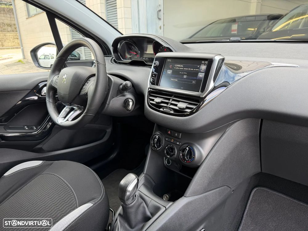 Peugeot 208 1.4 HDi SE Style - 18