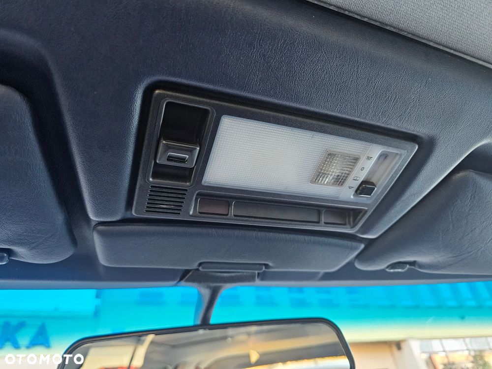 Mercedes-Benz W124 (1984-1993) - 11