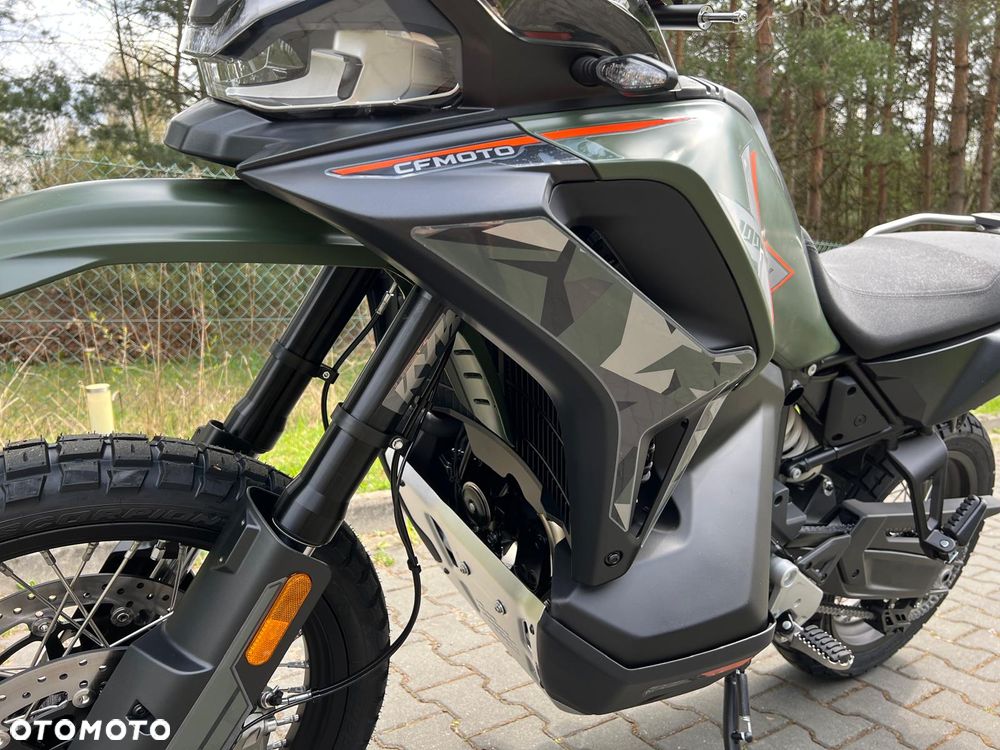 CFMoto MT-X - 9