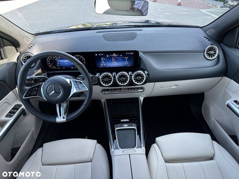 Mercedes-Benz GLA 200 mHEV Progressive 7G-DCT - 16