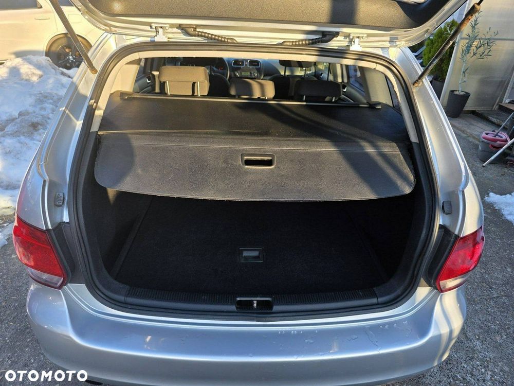 Volkswagen Golf 1.6 TDI DPF Comfortline - 24
