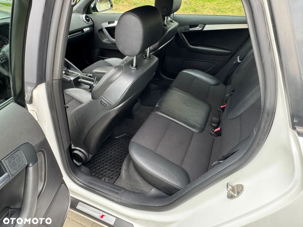 Audi A3 Sportback 2.0 TDI DPF Ambition S tronic - 23