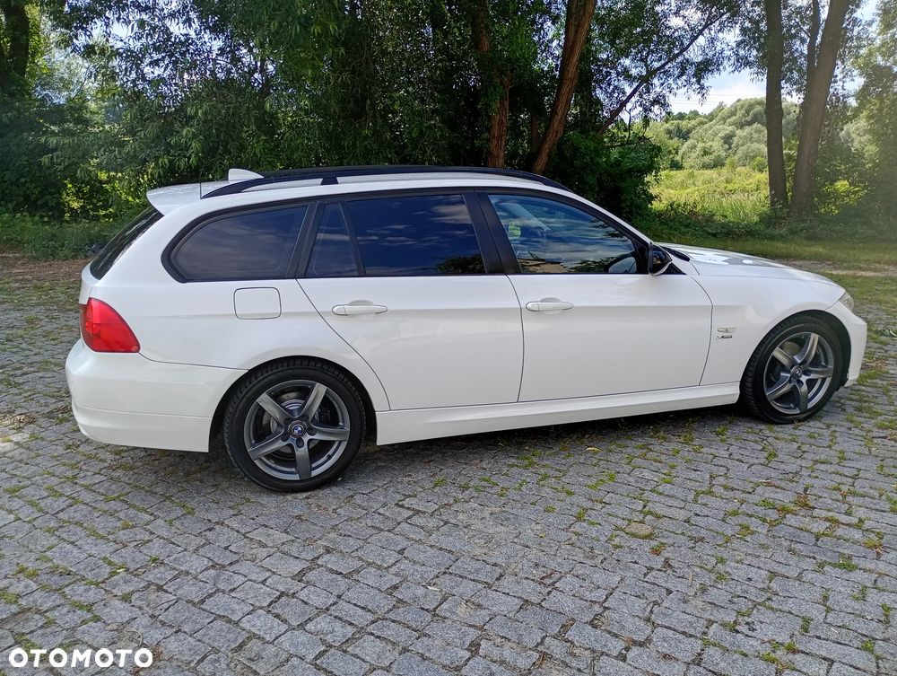 BMW Seria 3 320d xDrive DPF - 16
