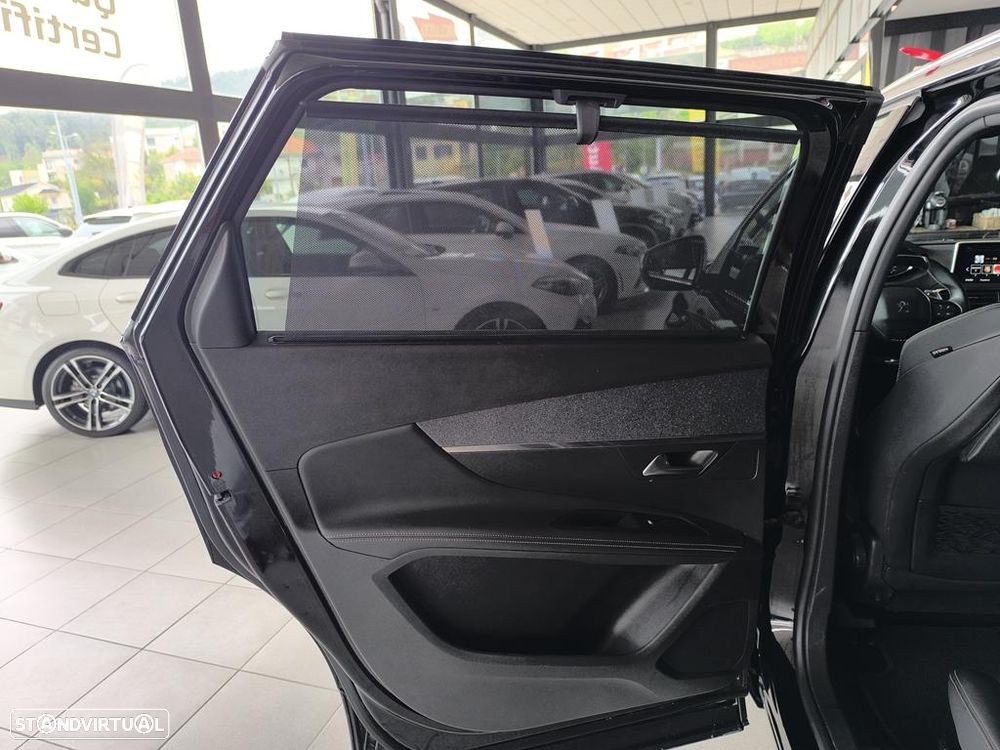 Peugeot 5008 1.5 BlueHDi GT Line EAT8 - 27