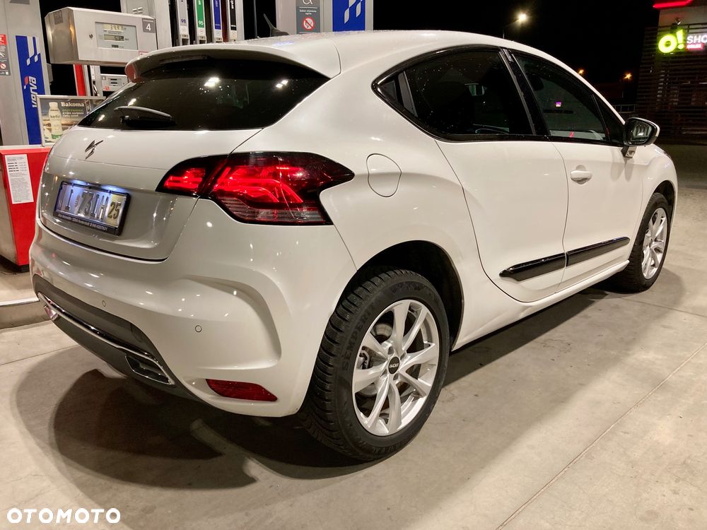 Citroën DS4 1.6 HDi SoChic - 12