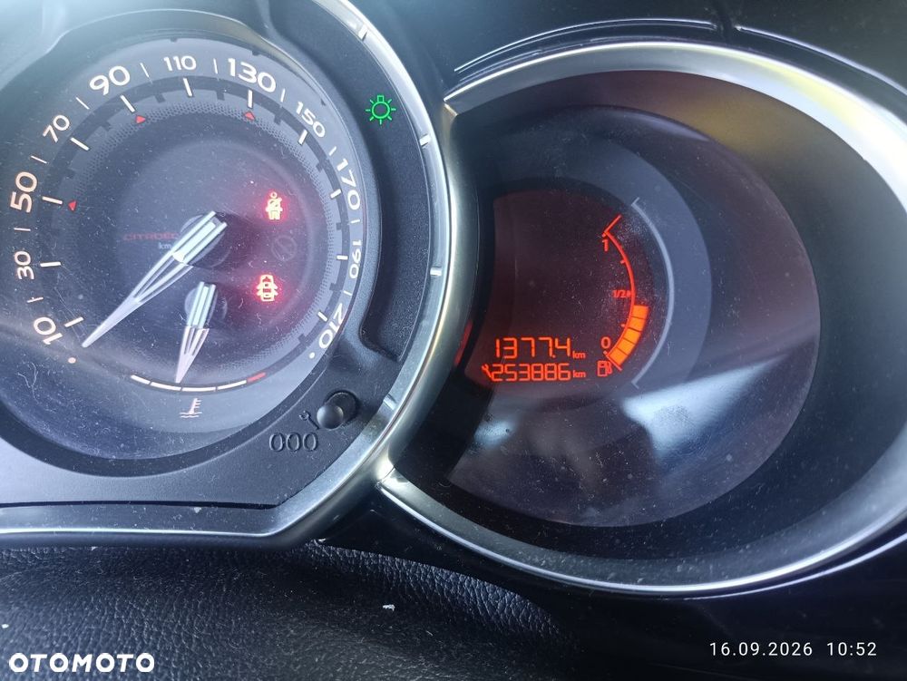 Citroën DS3 1.6 HDi SportChic - 9