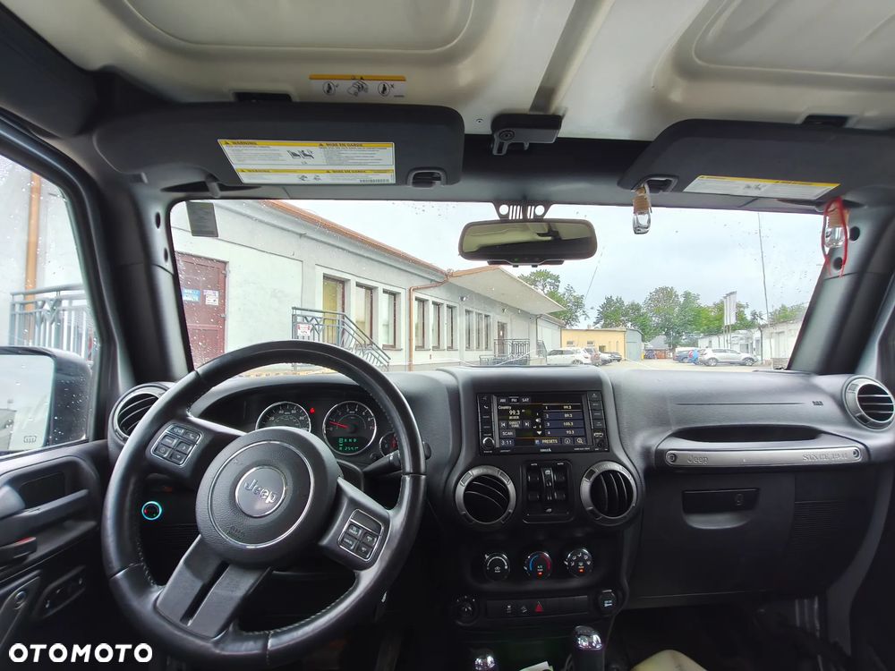 Jeep Wrangler - 9
