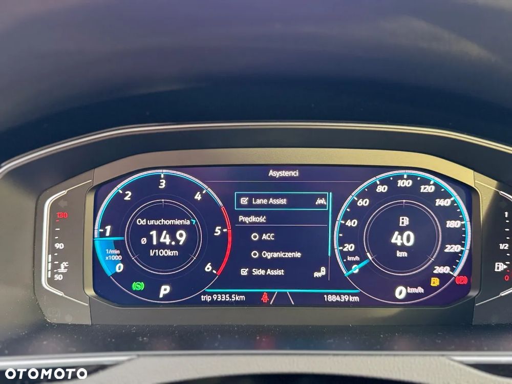 Volkswagen Passat Variant 2.0 TDI SCR DSG 4Motion Business - 21