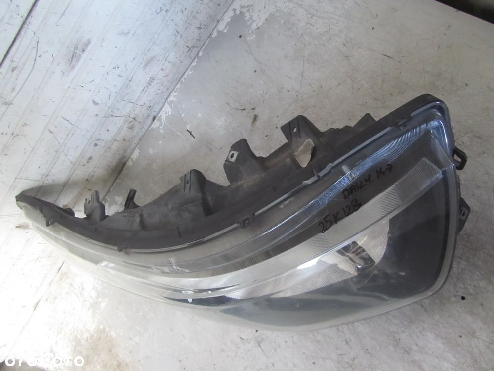 Iveco Daily reflektor prawy przód UK - 3