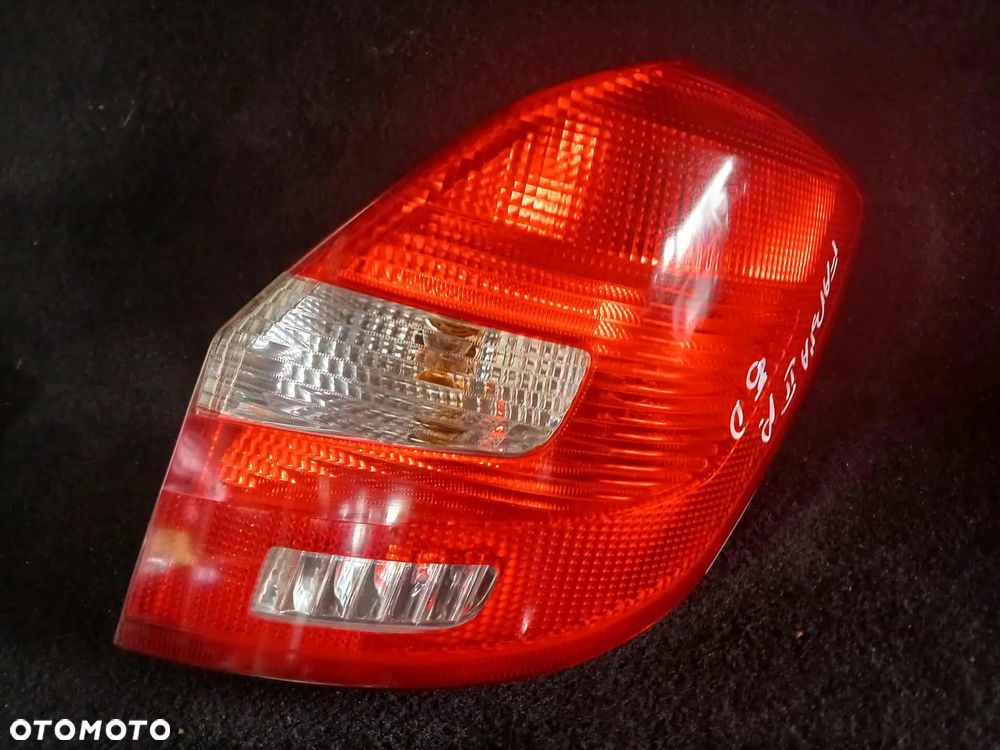 Skoda Fabia II Lampa tylna prawa - 1