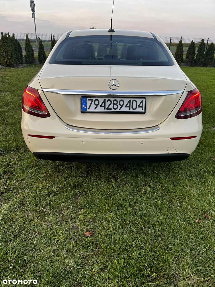 Mercedes-Benz Klasa E 200 d T 9G-TRONIC Exclusive - 10
