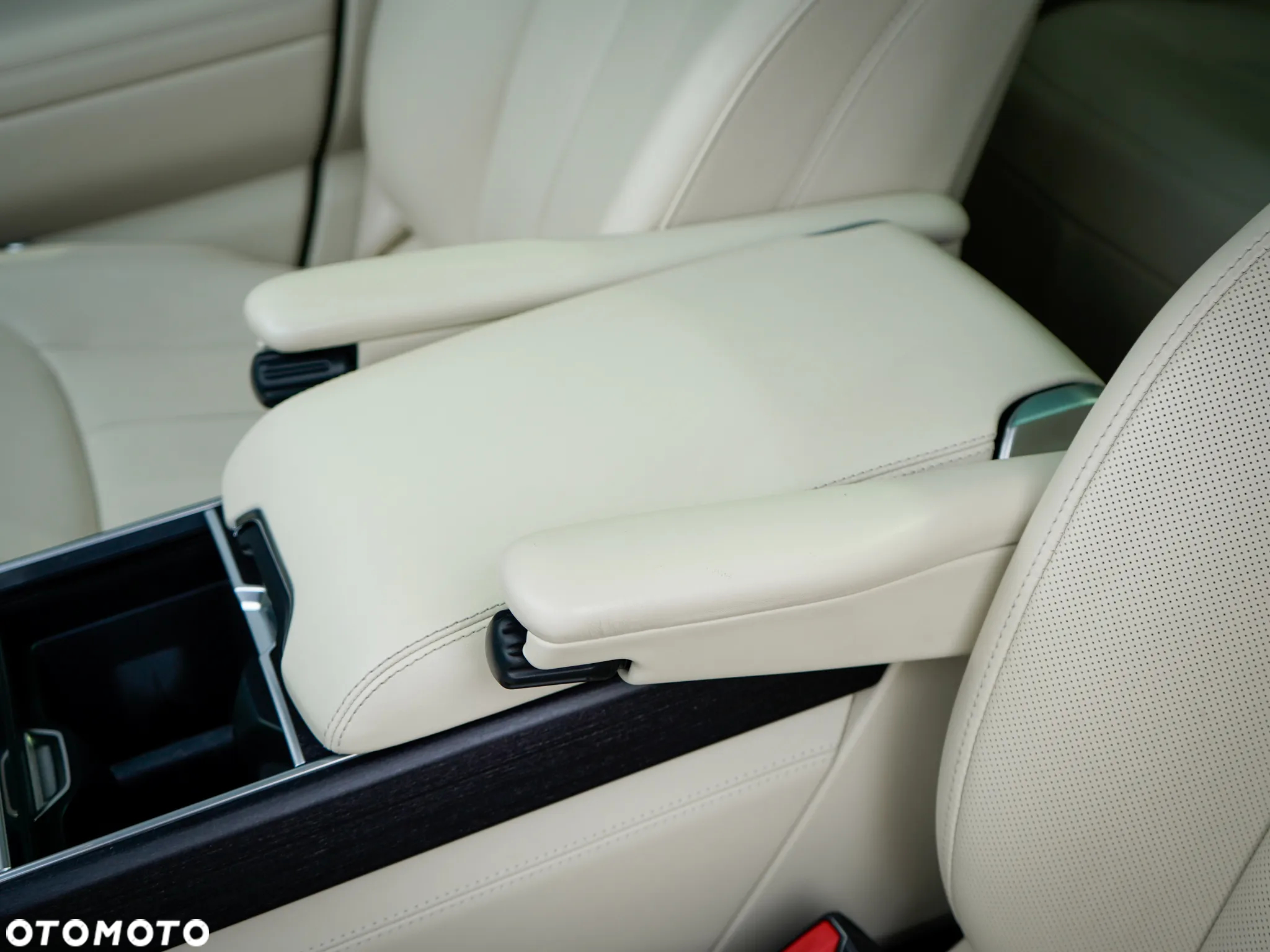 Land Rover Range Rover D350 Autobiography - 23