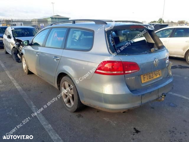 Dezmembrez Volkswagen Passat B7 VW Passat B7 2.0 TDI Gri deschis - 4