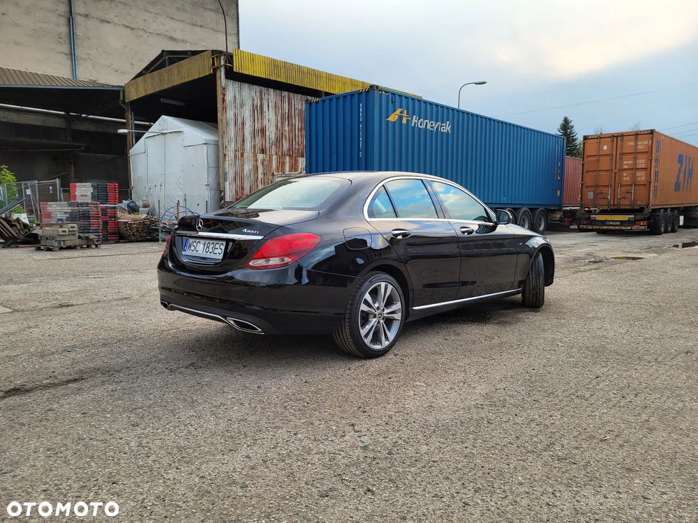 Mercedes-Benz Klasa C 300 9G-TRONIC - 7