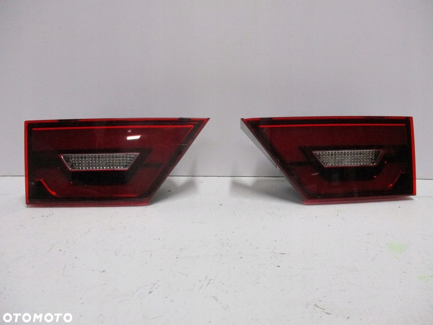 Lampa JAGUAR E-PACE 17R J9C3-13193-CC J9C3-13192-CC LED PRAWA LEWA - 1