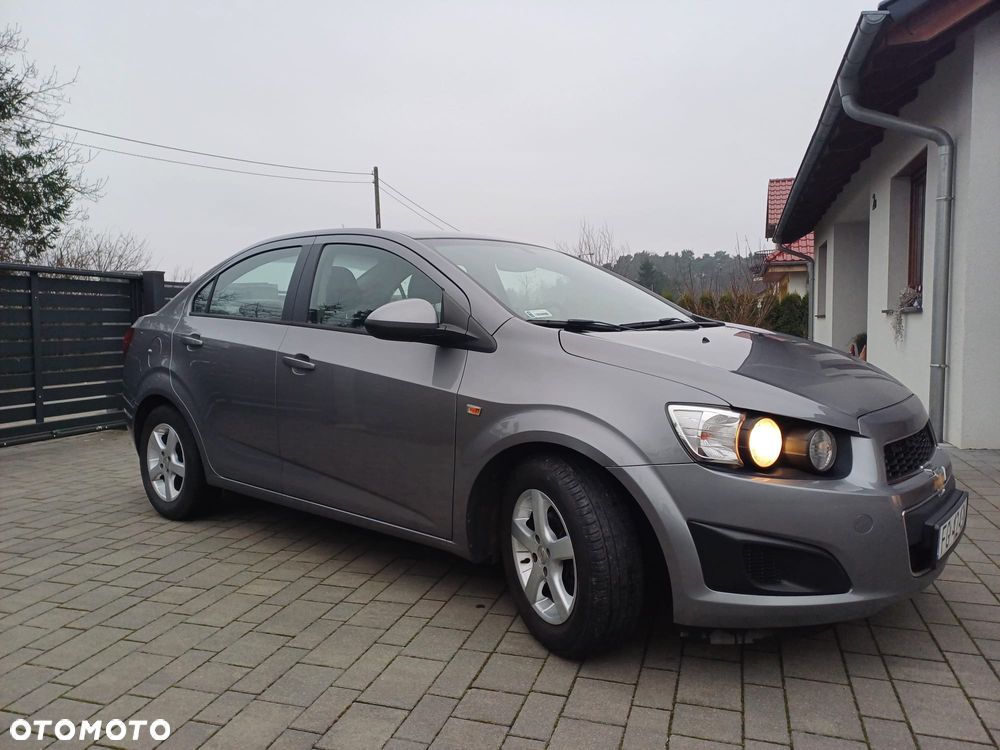 Chevrolet Aveo 1.2 LT - 2