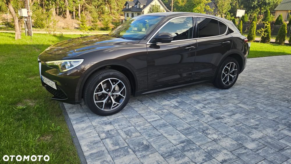 Alfa Romeo Stelvio - 19