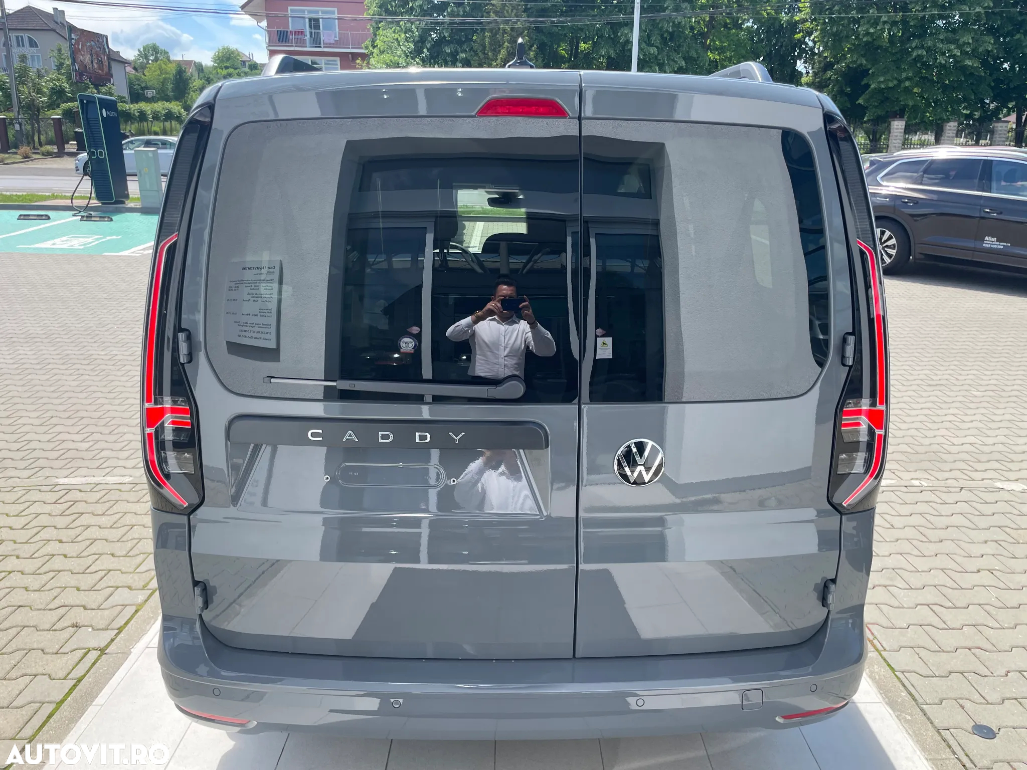 Volkswagen Caddy Maxi 2.0 TDI 75 kW Life - 5