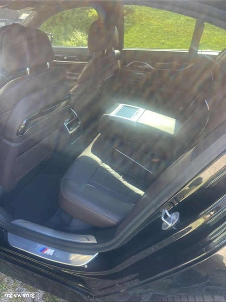 BMW 740 d xDrive Pack M Auto - 7