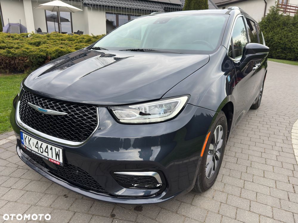 Chrysler Pacifica - 15