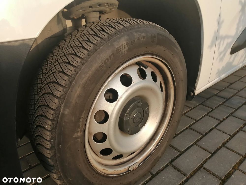 Opel Combo 1.2 Turbo S&S - 20