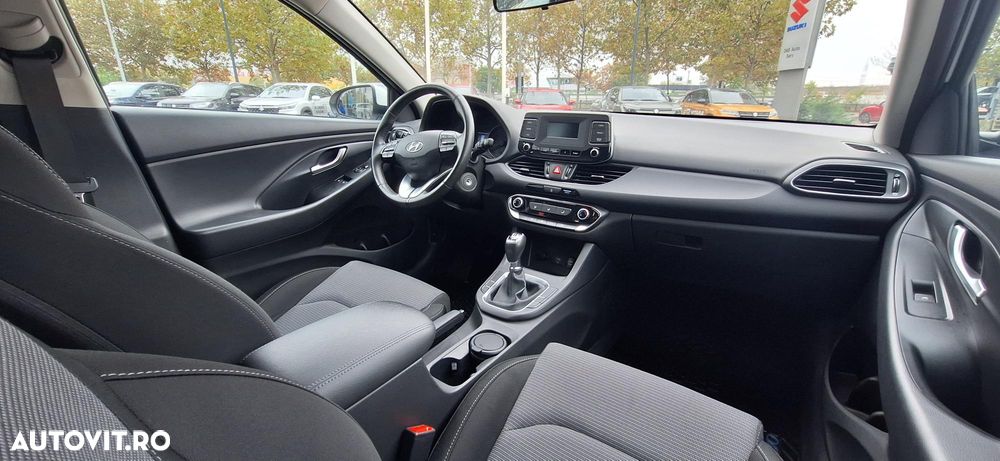 Hyundai i30 1.5 110CP 5DR M/T Comfort - 11
