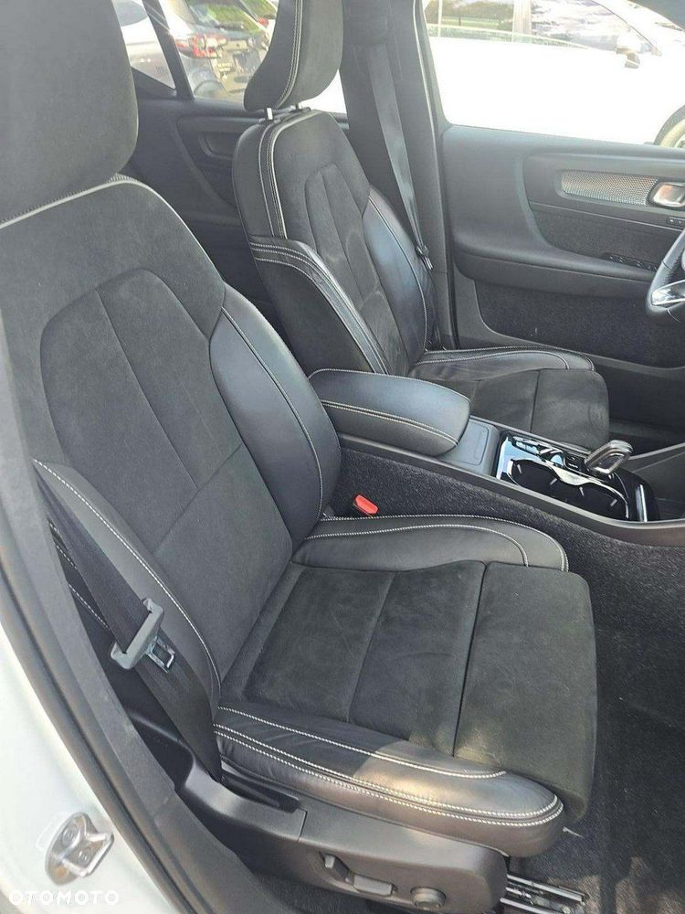Volvo XC 40 T5 AWD R-Design - 8