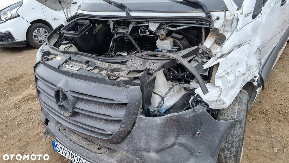 Mercedes-Benz Sprinter - 20