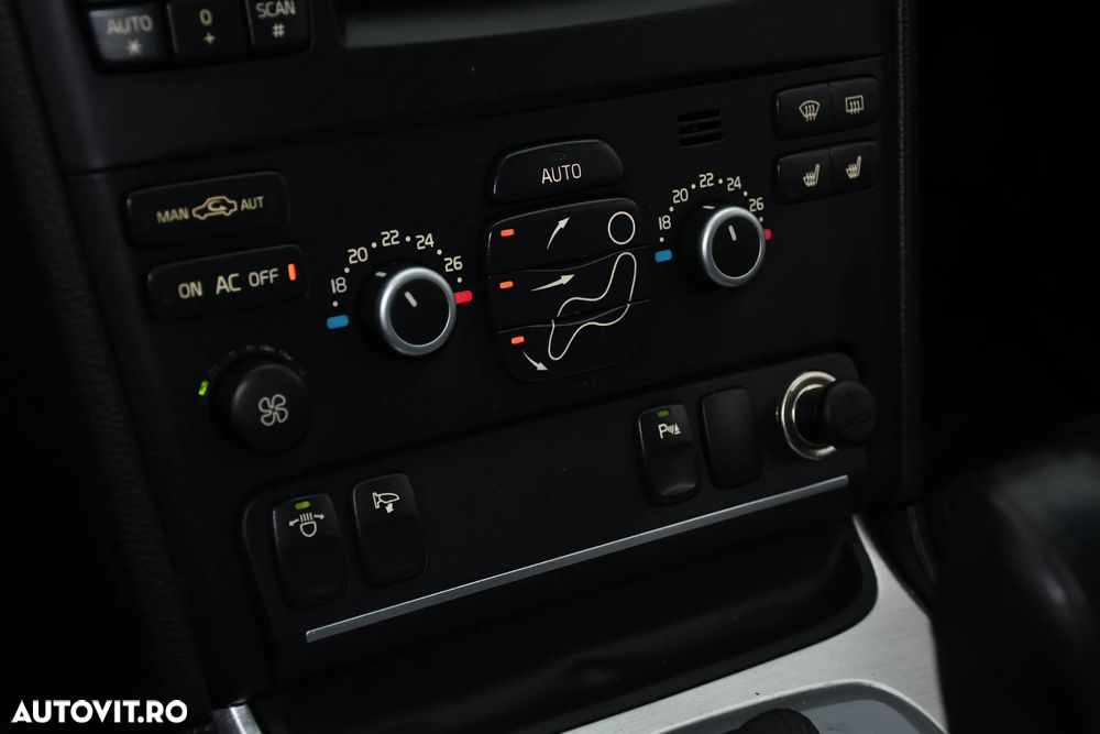 Volvo XC 90 D5 AWD Geartonic Summum - 15