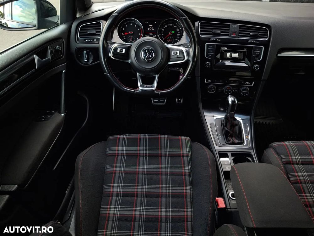 Volkswagen Golf 2.0 TSI BMT DSG GTI Performance - 11