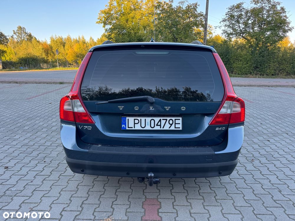 Volvo V70 2.4D Momentum - 10