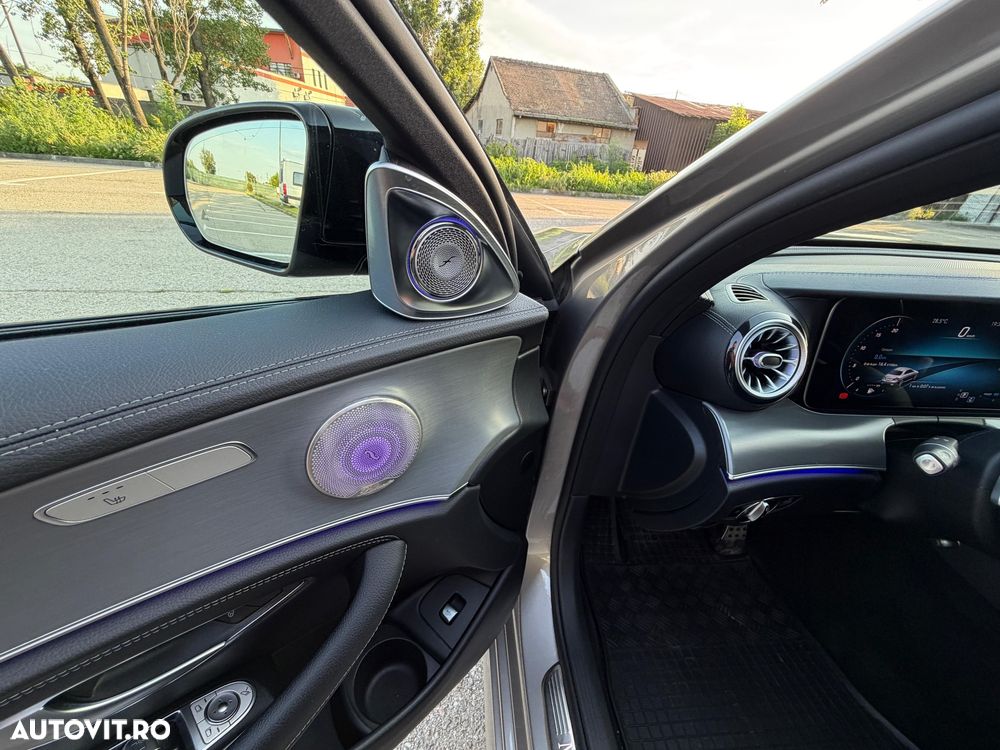 Mercedes-Benz E - 8