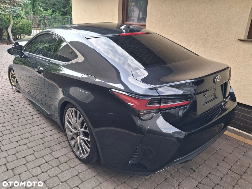 Lexus RC - 10