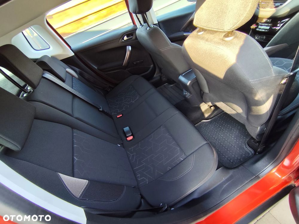 Peugeot 2008 1.2 Pure Tech Active - 16