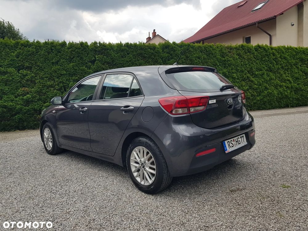 Kia Rio - 10