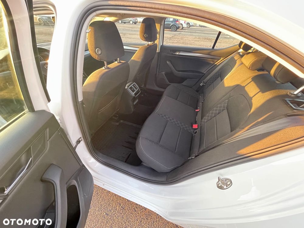 Skoda Superb 1.6 TDI Active - 10