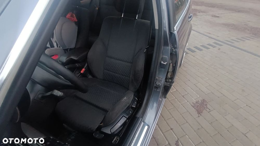 BMW Seria 3 320i - 21