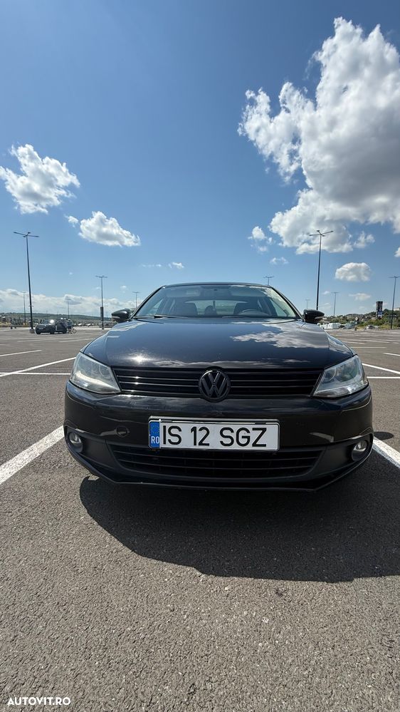 Volkswagen Jetta - 3