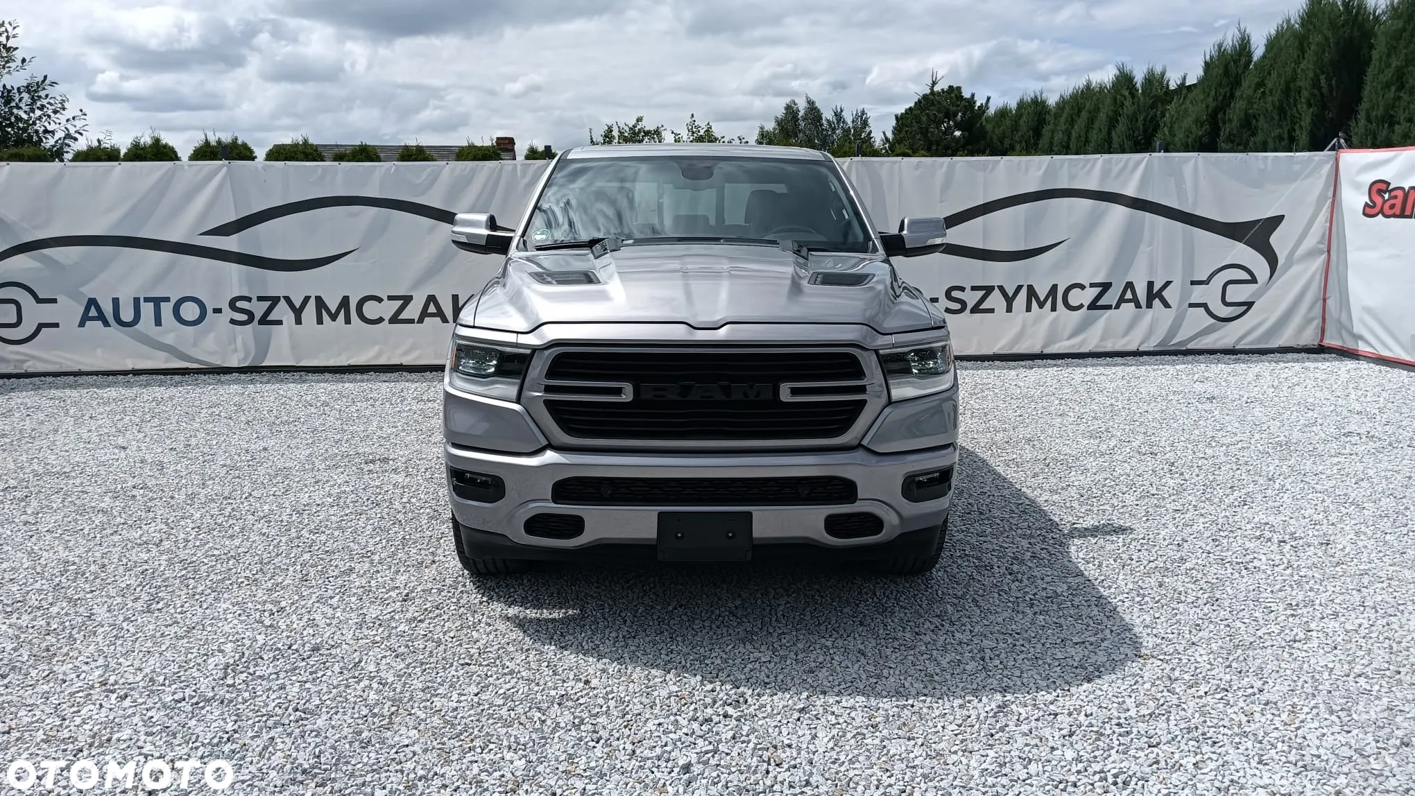 Dodge RAM 1500 5.7 4x4 - 8