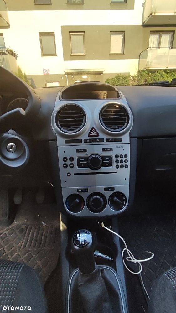 Opel Corsa 1.2 16V Enjoy - 6