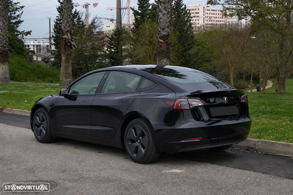 Tesla Model 3 Standard RWD - 3