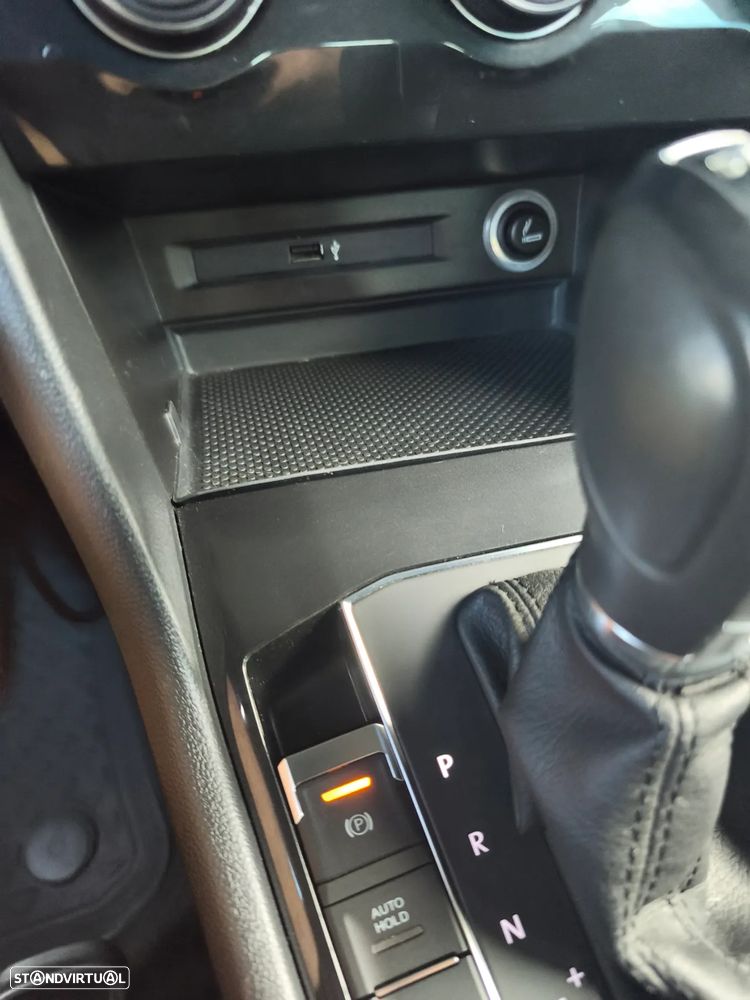 VW Tiguan 2.0 TDI R-Line DSG - 25