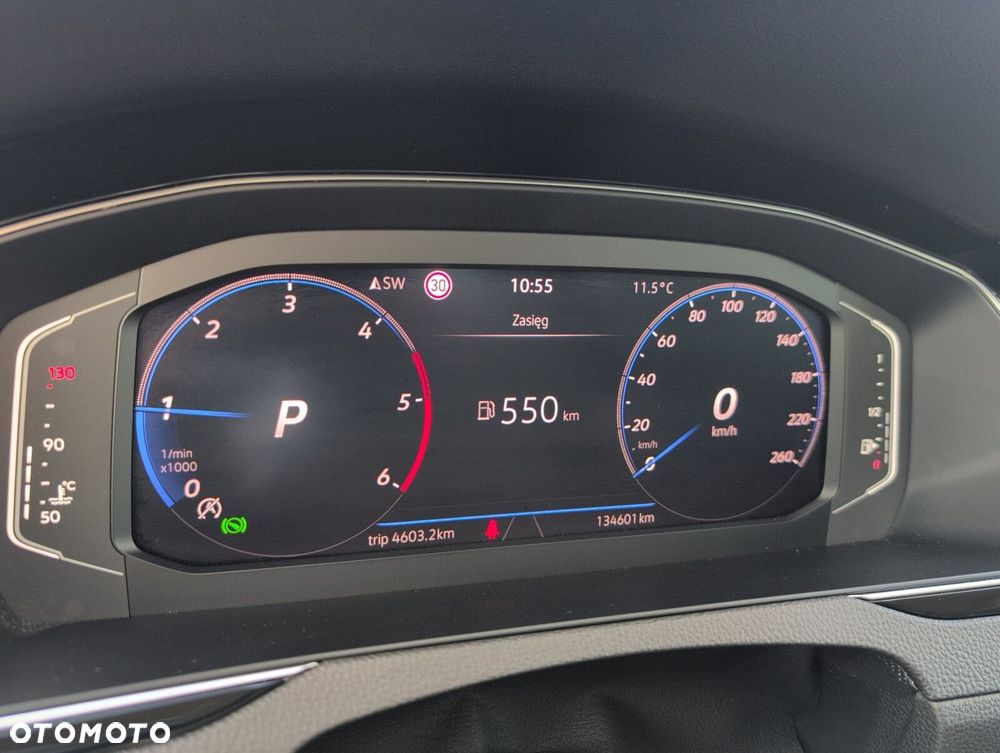 Volkswagen Passat - 25