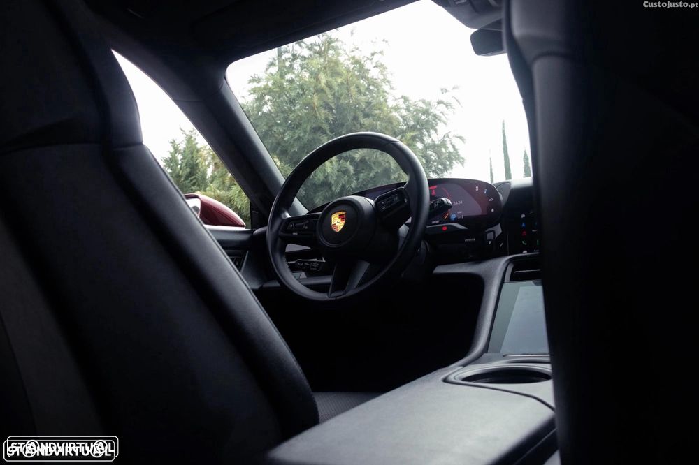 Porsche Taycan Cross Turismo 4 - 9